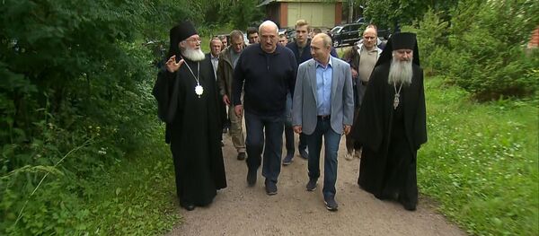 Пуцін і Лукашэнка пабывалі ў Смаленскім скіце Валаамского манастыра - відэа Пуцін і Лукашэнка пабывалі ў Смаленскім скіце Валаамского манастыра - відэа - Sputnik Беларусь
