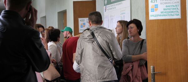 Конкурс на бюджэт у БДУ дасягаў 16,3 чалавека на месца Конкурс на бюджэт у БДУ дасягаў 16,3 чалавека на месца - Sputnik Беларусь