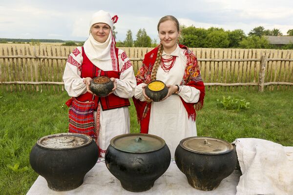 Зажинки в Жоровке 2019 - Sputnik Беларусь