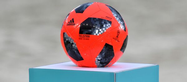 Официальный мяч ЧМ по пляжному футболу - Sputnik Беларусь