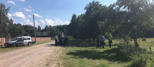 Мужчина убил соседа и затем ранил себя в Солигорске Мужчина убил соседа и затем ранил себя в Солигорске - Sputnik Беларусь