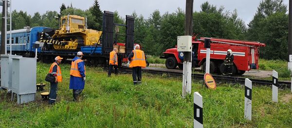 На месте работают сотрудники МЧС, БЖД и Витебскоблгаза - Sputnik Беларусь