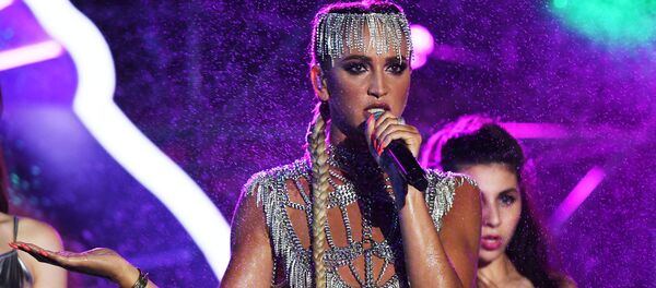 Певица Ольга Бузова во время выступления - Sputnik Беларусь