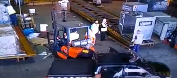 Почти тонну золота украли из аэропорта в Бразилии - Sputnik Беларусь