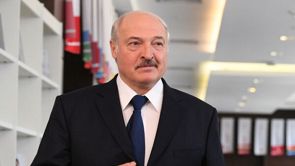 Лукашэнка: Мінск не гумовы, і мінчане падтрымліваюць такую ​​тэндэнцыю - Sputnik Беларусь
