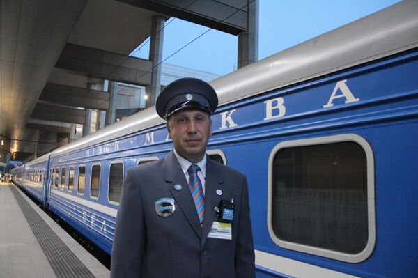 Сигаретки не найдется: как переживают пассажиры поездов запрет на курение Сигаретки не найдется: как переживают пассажиры поездов запрет на курение - Sputnik Беларусь