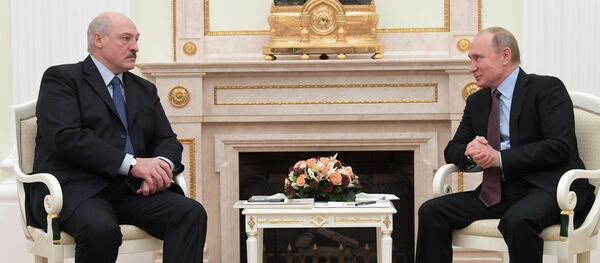 Президент Беларуси Александр Лукашенко во время встречи с президентом РФ Владимиром Путиным - Sputnik Беларусь