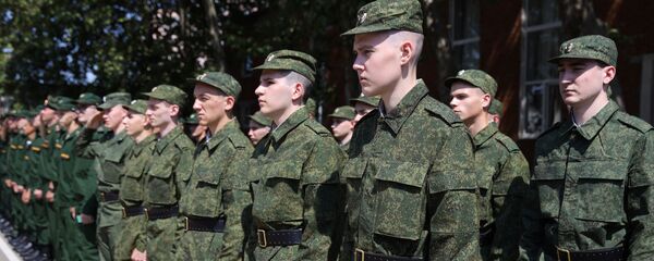 Лукашэнка падпісаў указ аб ільготах для тых, хто служыў у войску Лукашэнка падпісаў указ аб ільготах для тых, хто служыў у войску - Sputnik Беларусь