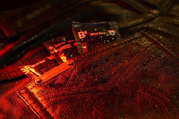 Что белорусу хорошо, то армянину жмет: будни производителя презервативов Что белорусу хорошо, то армянину жмет: будни производителя презервативов - Sputnik Беларусь