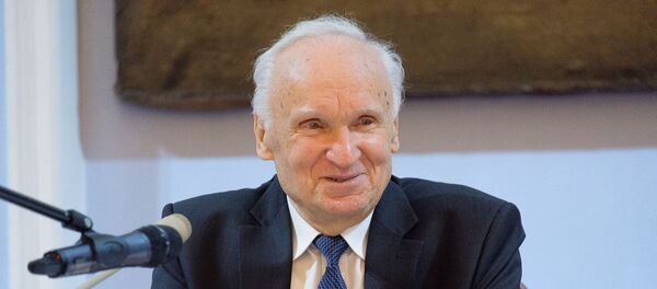 Прафесар Маскоўскай духоўнай акадэміі Аляксей Осіпаў Прафесар Маскоўскай духоўнай акадэміі Аляксей Осіпаў - Sputnik Беларусь