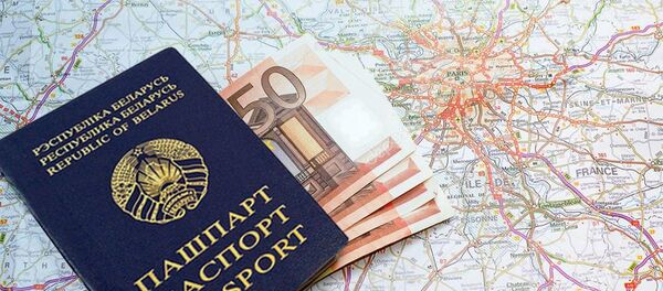 Деньги в паспорте - Sputnik Беларусь