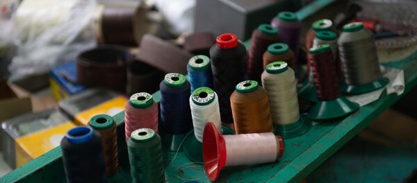 Для маленького швейного производства много места не надо - достаточно трех машин - Sputnik Беларусь