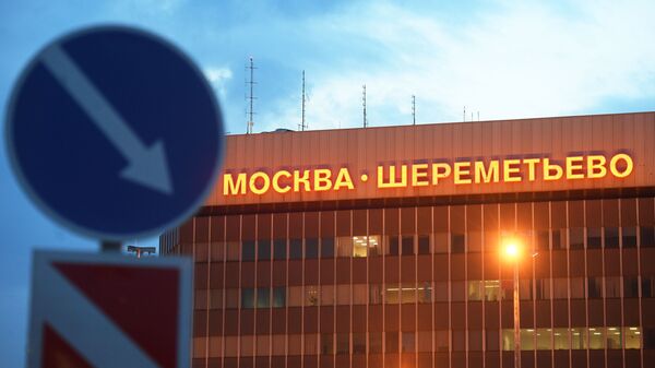 Вывеска на здании терминала аэропорта Шереметьево - Sputnik Беларусь