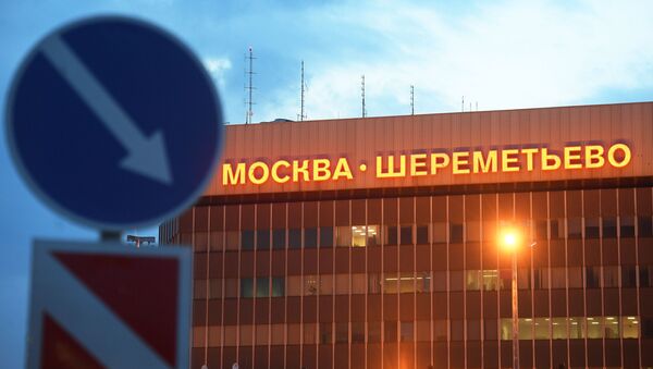 Вывеска на здании терминала аэропорта Шереметьево - Sputnik Беларусь