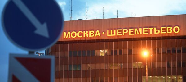 Вывеска на здании терминала аэропорта Шереметьево - Sputnik Беларусь