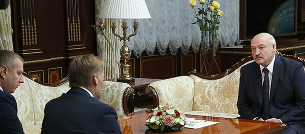 Лукашэнка назваў беспрэцэдэнтным супрацоўніцтва з Еўрапейскім інвестбанкам Лукашэнка назваў беспрэцэдэнтным супрацоўніцтва з Еўрапейскім інвестбанкам - Sputnik Беларусь