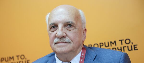 Главный редактор журнала Арсенал Отечества полковник запаса Виктор Мураховский - Sputnik Беларусь