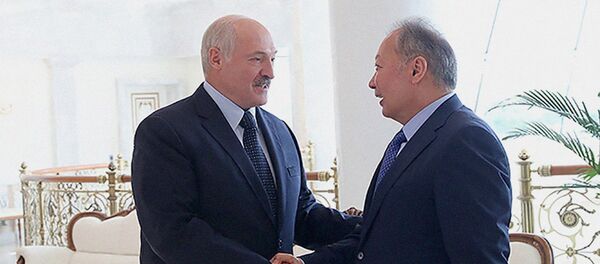 Президент Беларуси Александр Лукашенко 6 августа провел встречу со своим другом и коллегой - экс-президентом Кыргызстана Курманбеком Бакиевым - Sputnik Беларусь