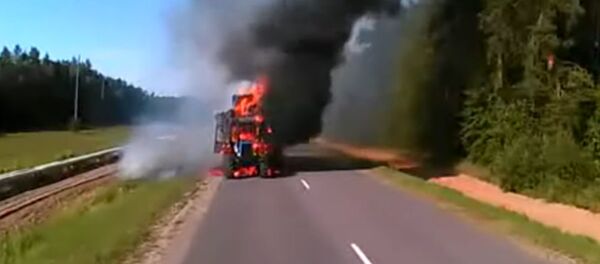 В Мозырьском районе горел трактор с 11 тюками соломы - Sputnik Беларусь