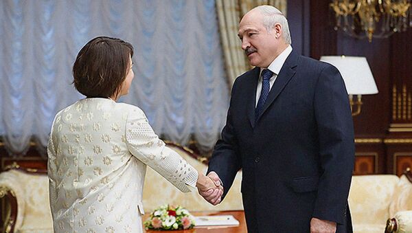 Президент Беларуси Александр Лукашенко на встрече с послом Великобритании Фионной Гибб  - Sputnik Беларусь