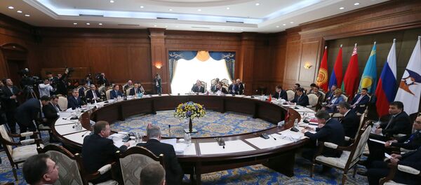 Председатель правительства РФ Дмитрий Медведев на заседании Евразийского межправительственного совета в узком составе - Sputnik Беларусь