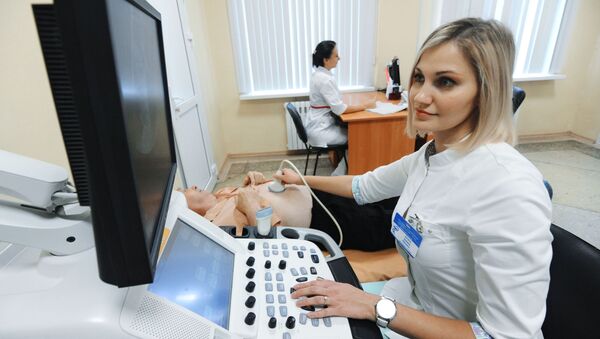 Проведение ультразвукового исследования брюшной полости - Sputnik Беларусь