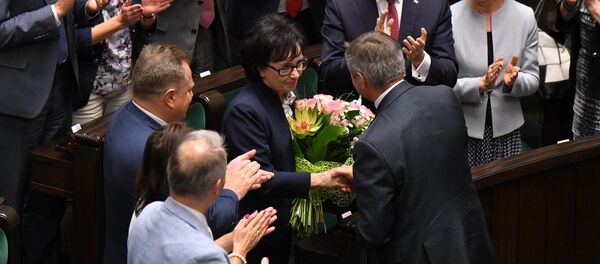 Эльжбета Витек принимает поздравления - Sputnik Беларусь