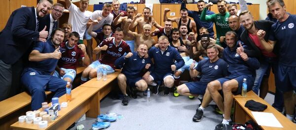 Футболисты брестского Динамо  - Sputnik Беларусь