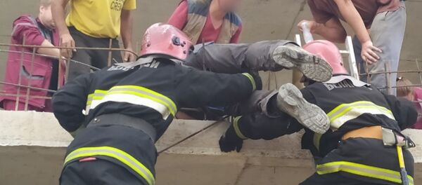 В Минске рабочий упал на арматуру - Sputnik Беларусь