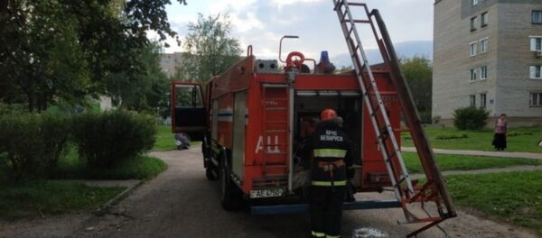 Женщину-инвалида спасли на пожаре в Новополоцке - Sputnik Беларусь