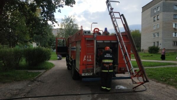 Женщину-инвалида спасли на пожаре в Новополоцке - Sputnik Беларусь