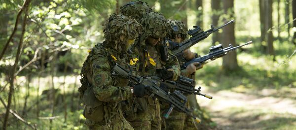 Эстонские солдаты на учениях НАТО Эстонские солдаты на учениях НАТО - Sputnik Беларусь