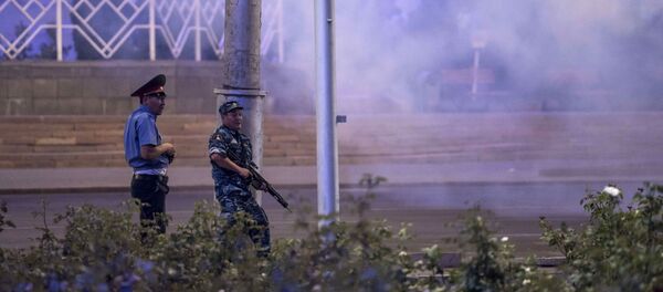 Сторонники Атамбаева перекрыли площадь Ала-Тоо в Бишкеке, архивное фото - Sputnik Беларусь