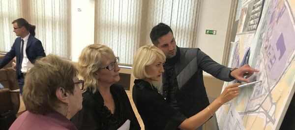 На обсуждение проекта застройки пришли владельцы производств на реконструируемой территории и неравнодушные жители Серебрянки - Sputnik Беларусь