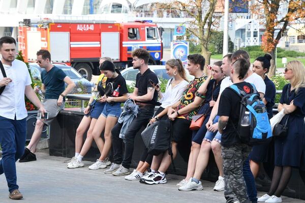 В Минске эвакуируют посетителей нескольких торговых центров - Sputnik Беларусь