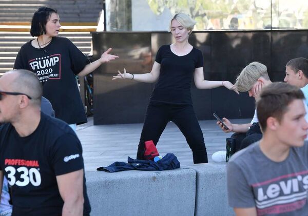 В Минске эвакуируют посетителей нескольких торговых центров - Sputnik Беларусь