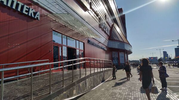 В Минске эвакуируют посетителей нескольких торговых центров - Sputnik Беларусь