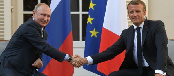 Президент РФ Владимир Путин и президент Франции Эммануэль Макрон - Sputnik Беларусь