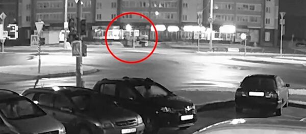 В Витебске подростки украли 173 пачки мороженого В Витебске подростки украли 173 пачки мороженого - Sputnik Беларусь