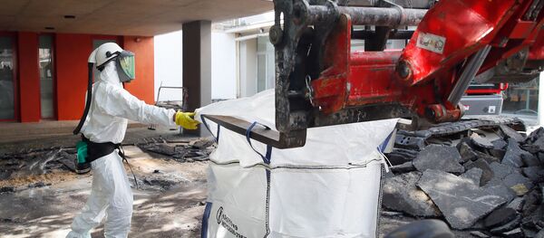 Маленький Чернобыль - чем обернулся пожар в Нотр-Даме - Sputnik Беларусь