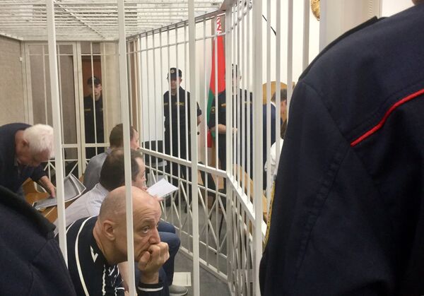 Дело медиков: в суде признают вину все обвиняемые, кроме Шакутина Дело медиков: в суде признают вину все обвиняемые, кроме Шакутина - Sputnik Беларусь