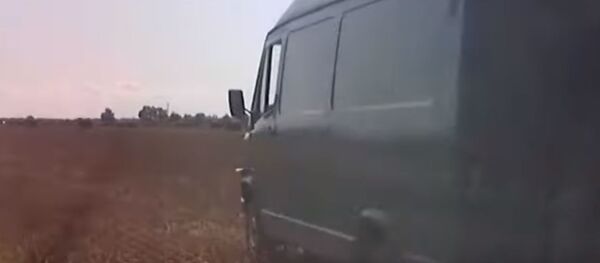 Косарь баксов отстегну: инспекторы ГАИ задержали бесправника  - Sputnik Беларусь