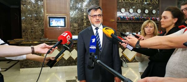 Министр иностранных дел самопровозглашенной Луганской Народной Республики, полпред ЛНР на переговорах в Минске Владислав Дейнего Министр иностранных дел самопровозглашенной Луганской Народной Республики, полпред ЛНР на переговорах в Минске Владислав Дейнего - Sputnik Беларусь