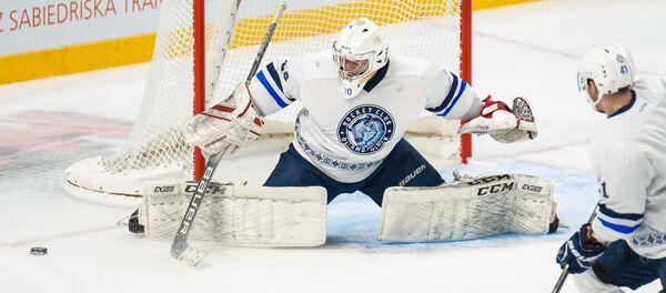 Вратарь Динамо-Минск - Sputnik Беларусь