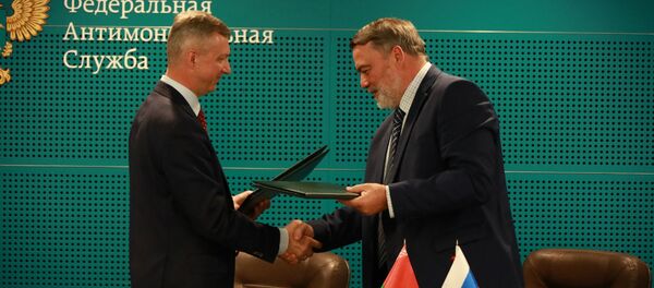 Глава МАРТ Владимир Колтович и руководитель ФАС Игорь Артемьев - Sputnik Беларусь