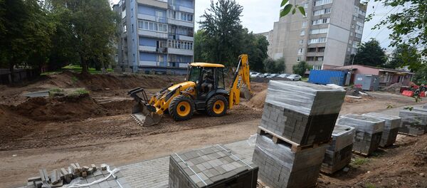 На месте бывшего сквера идет строительство парковки - Sputnik Беларусь