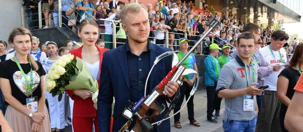 Винтовка Anschutz, подаренная президентом Александром Лукашенко Дарье Домрачевой Винтовка Anschutz, подаренная президентом Александром Лукашенко Дарье Домрачевой - Sputnik Беларусь