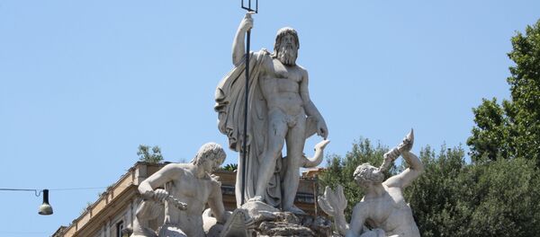 Скульптуры фонтана на Пьяцца-дель-Пополо - Sputnik Беларусь