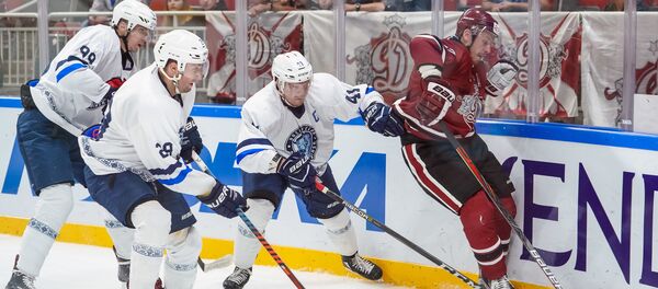 Хоккеисты минского Динамо в Кубке ЛЖД - Sputnik Беларусь