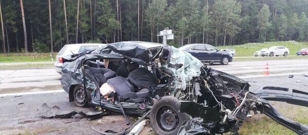 Под Боровлянами столкнулись две машины, полные людей - Sputnik Беларусь